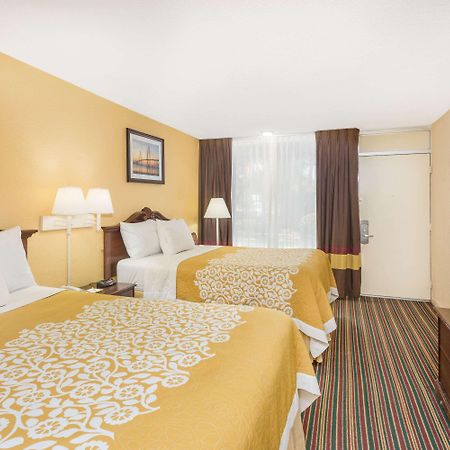 Days Inn By Wyndham Mt Pleasant-Charleston-Patriots Point Zewnętrze zdjęcie
