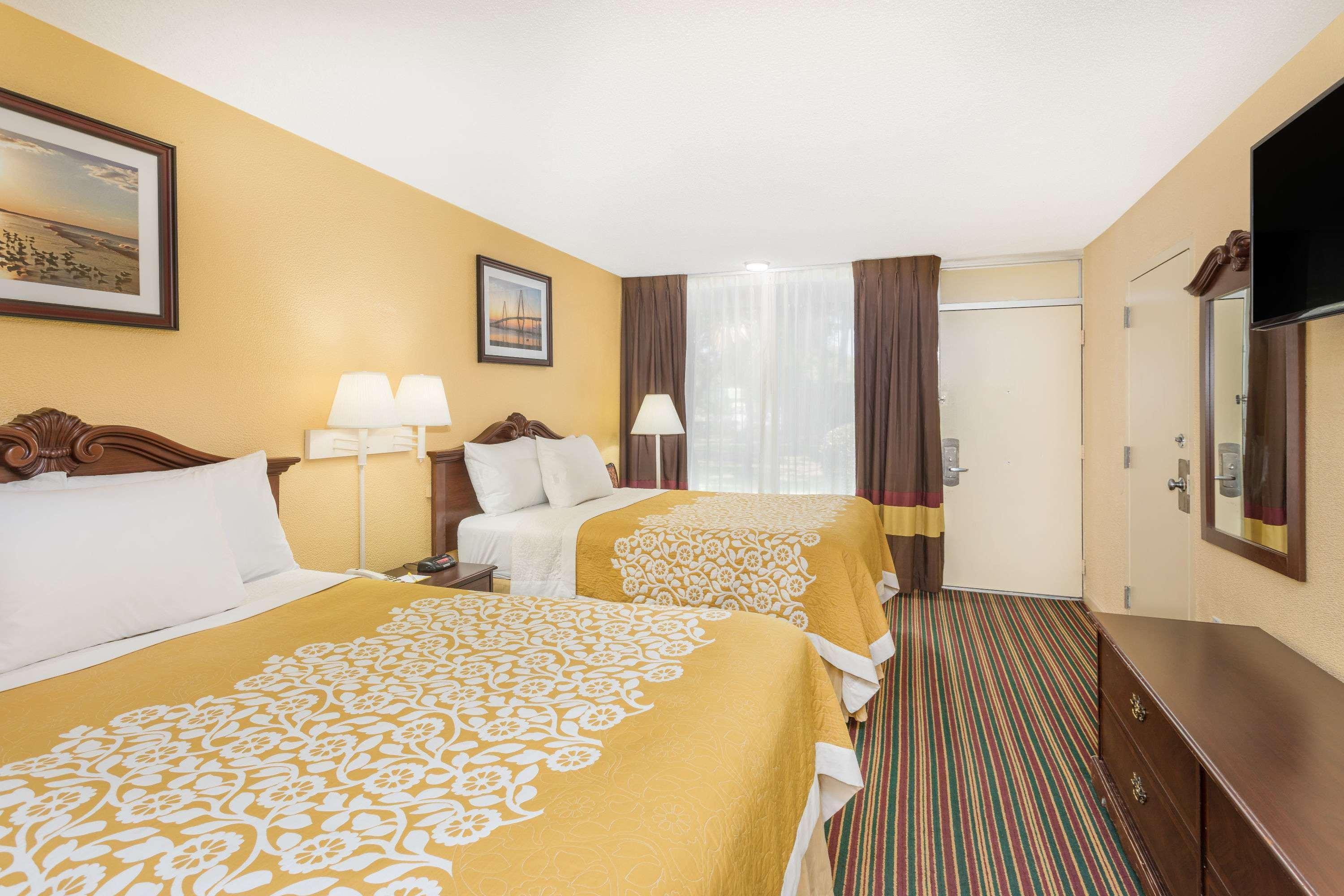 Days Inn By Wyndham Mt Pleasant-Charleston-Patriots Point Zewnętrze zdjęcie