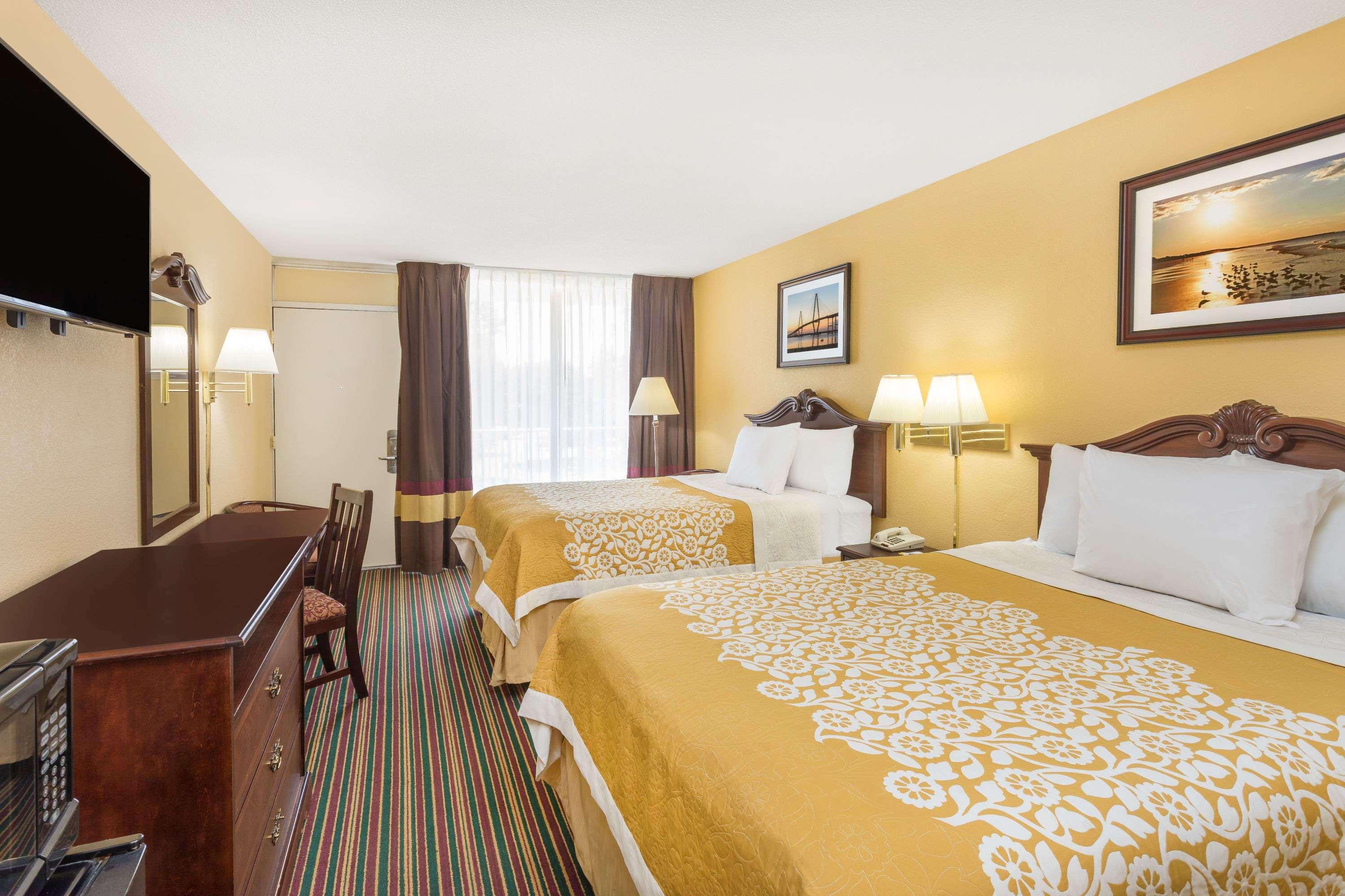 Days Inn By Wyndham Mt Pleasant-Charleston-Patriots Point Zewnętrze zdjęcie