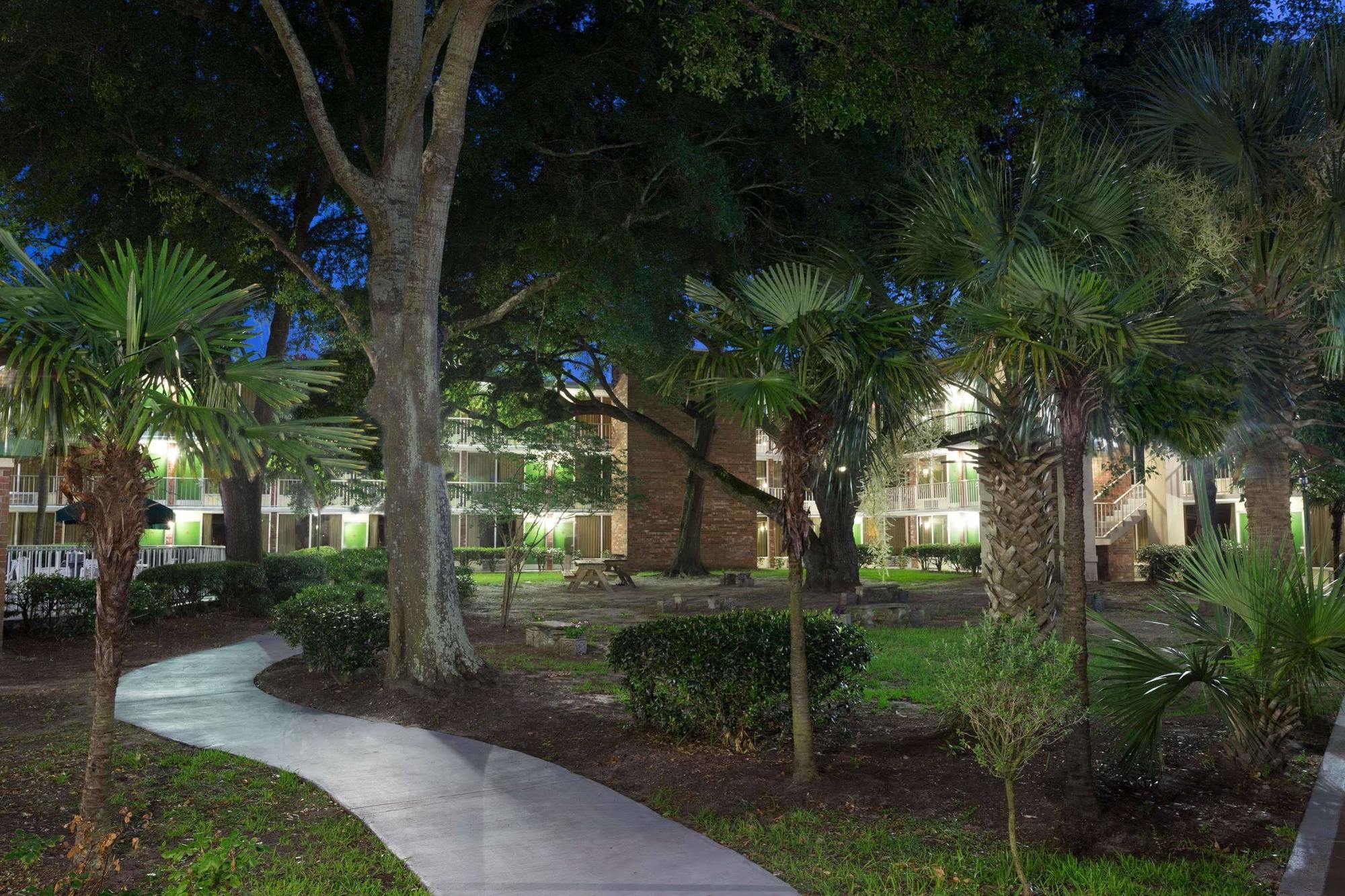 Days Inn By Wyndham Mt Pleasant-Charleston-Patriots Point Zewnętrze zdjęcie